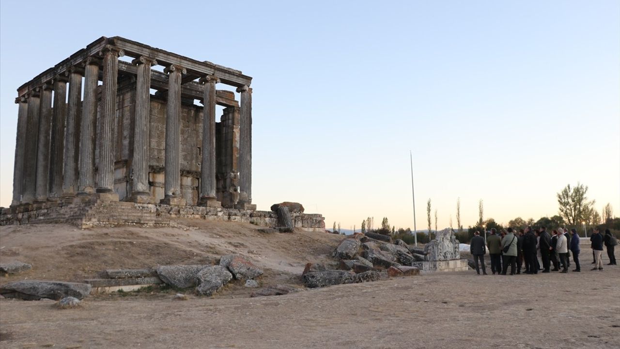 Aizanoi Antik Kenti'nde Aydınlatma Projesi Tamamlandı