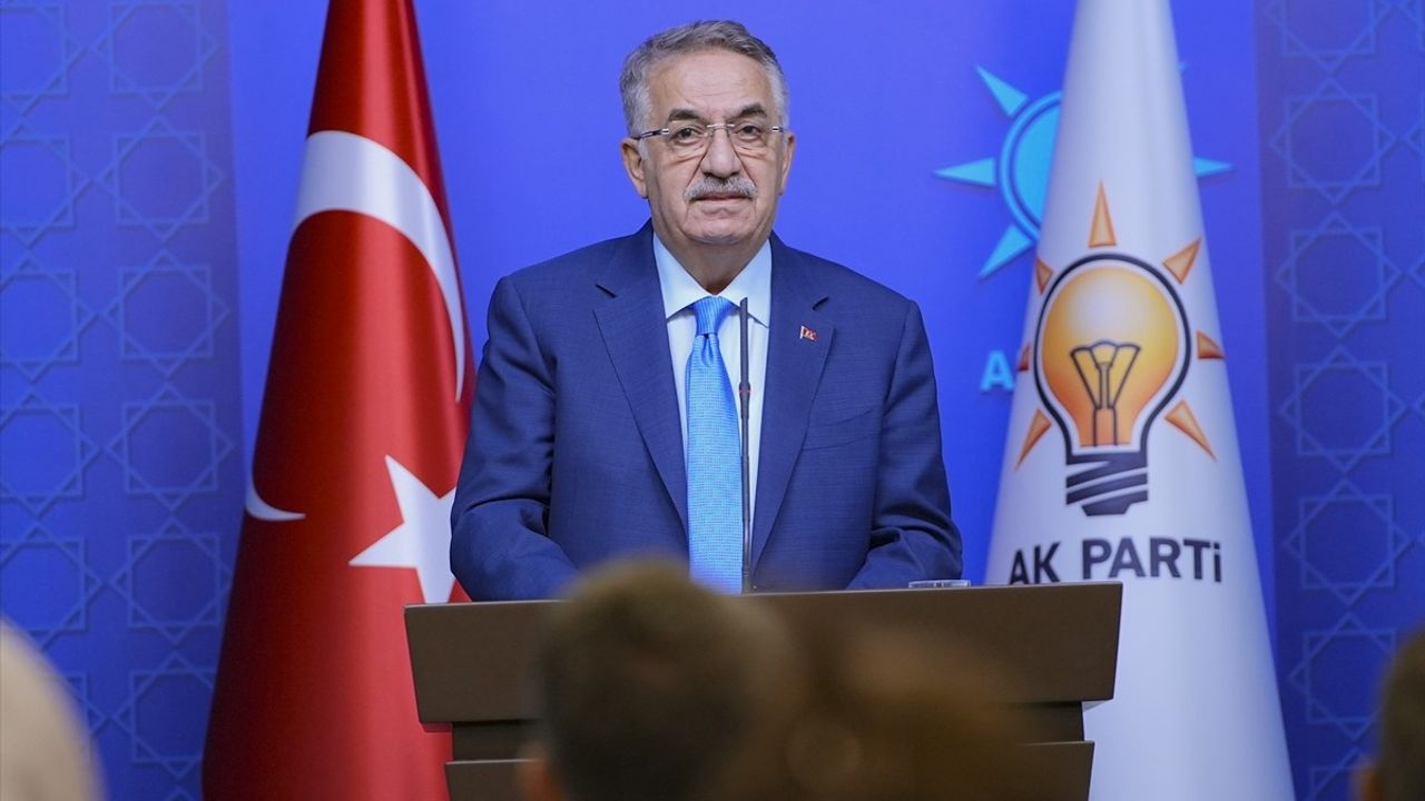 AK Parti'den Yeni Anayasa Çalıştayı Başladı