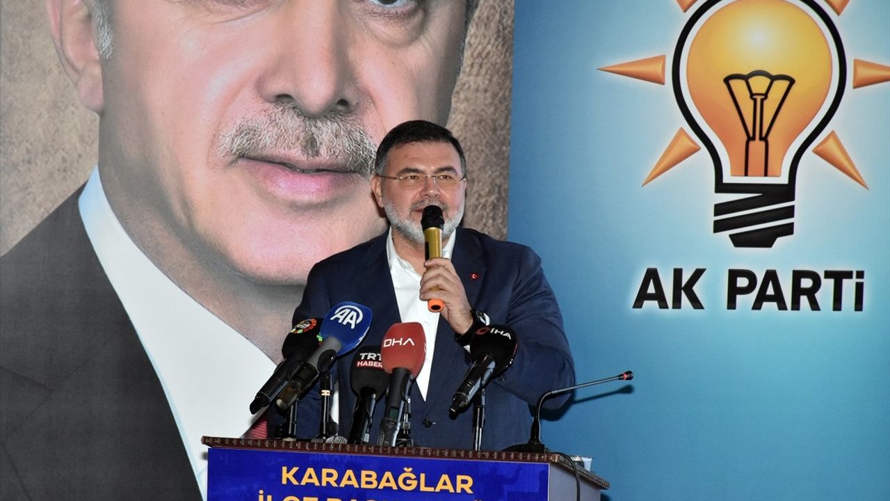 AK Parti Karabağlar Kongresi'nde İzmir Körfezi'ndeki Kirliliğe Dikkat Çekildi