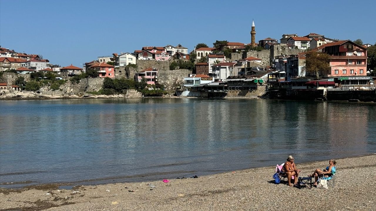 Amasra'da Fırtına Sonrası Turist Yoğunluğu