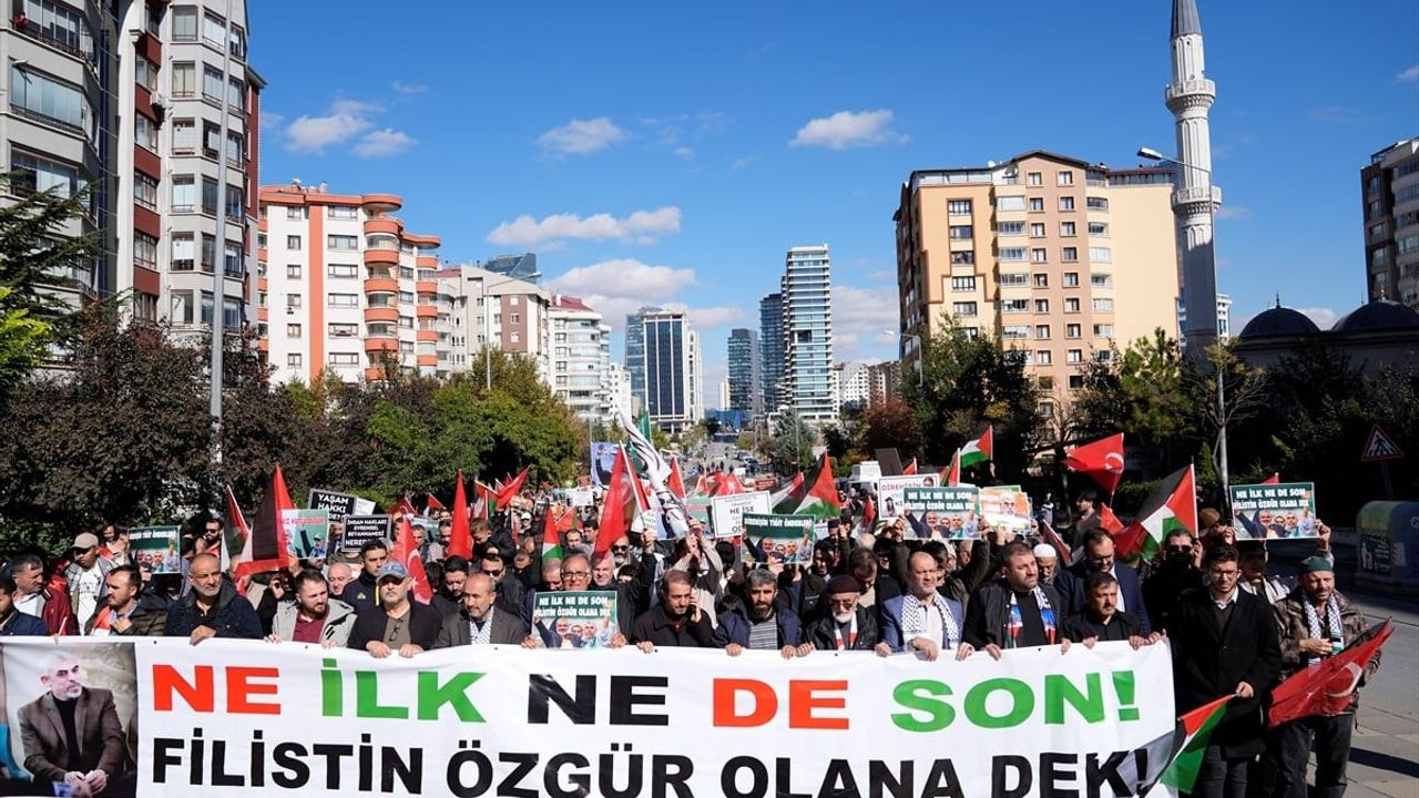 Ankara'da Yahya Sinvar İçin Gıyabi Cenaze Namazı Düzenlendi