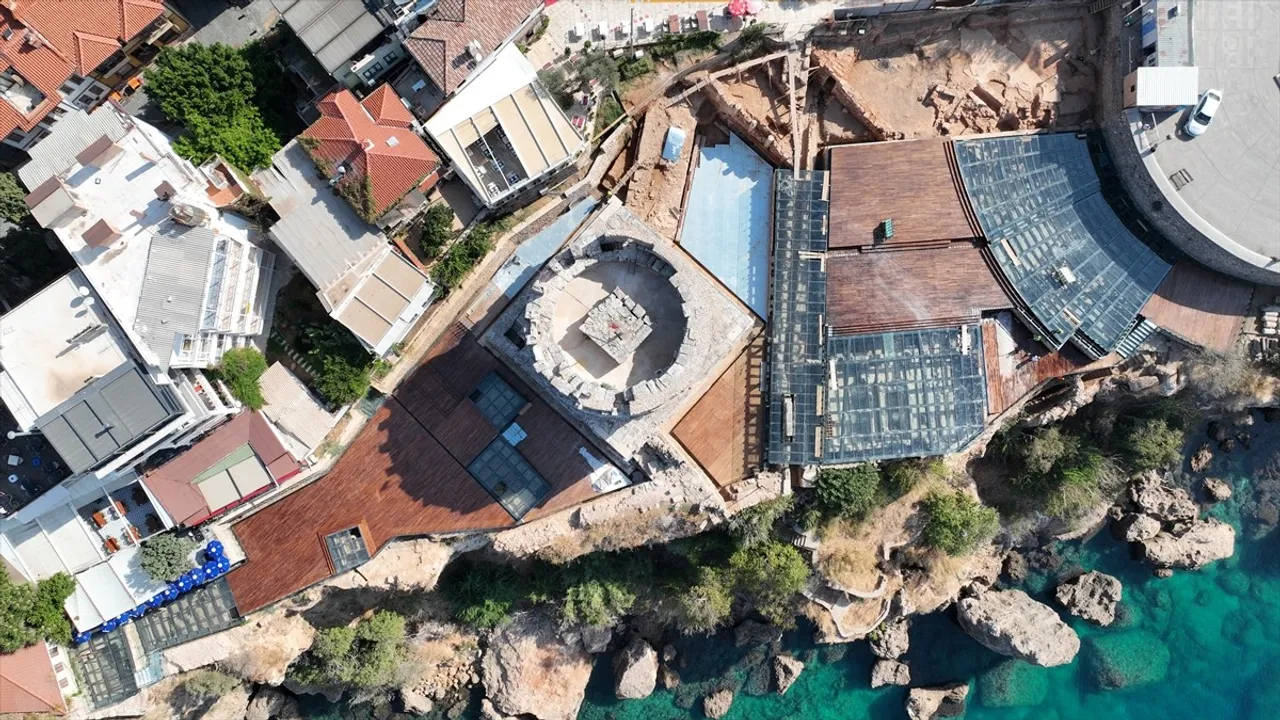 Antalya'da Hıdırlık Kulesi Seyir Terası Projesi Tamamlanma Aşamasında