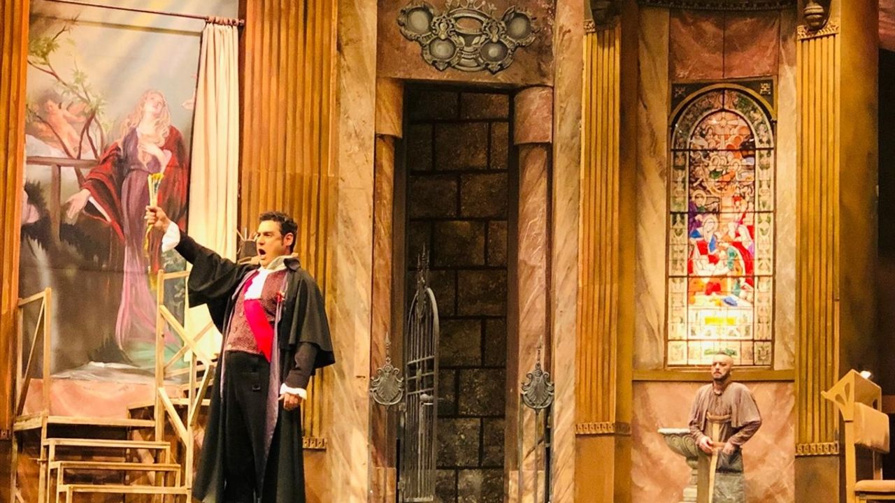 Antalya Devlet Opera ve Balesi'nde "Tosca" Duygusal Bir Performansla Sahnelendi