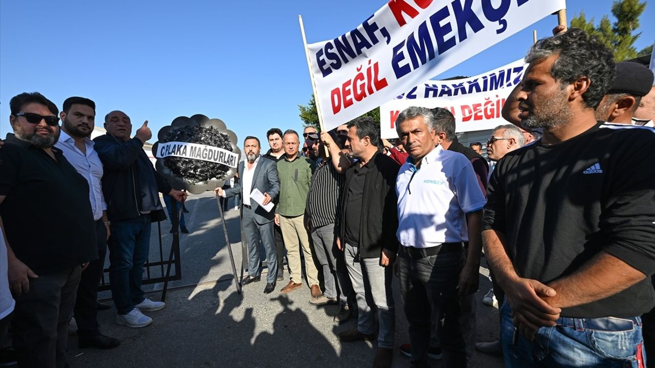 Antalya Ulaşım Esnafından UKOME'ye Protesto