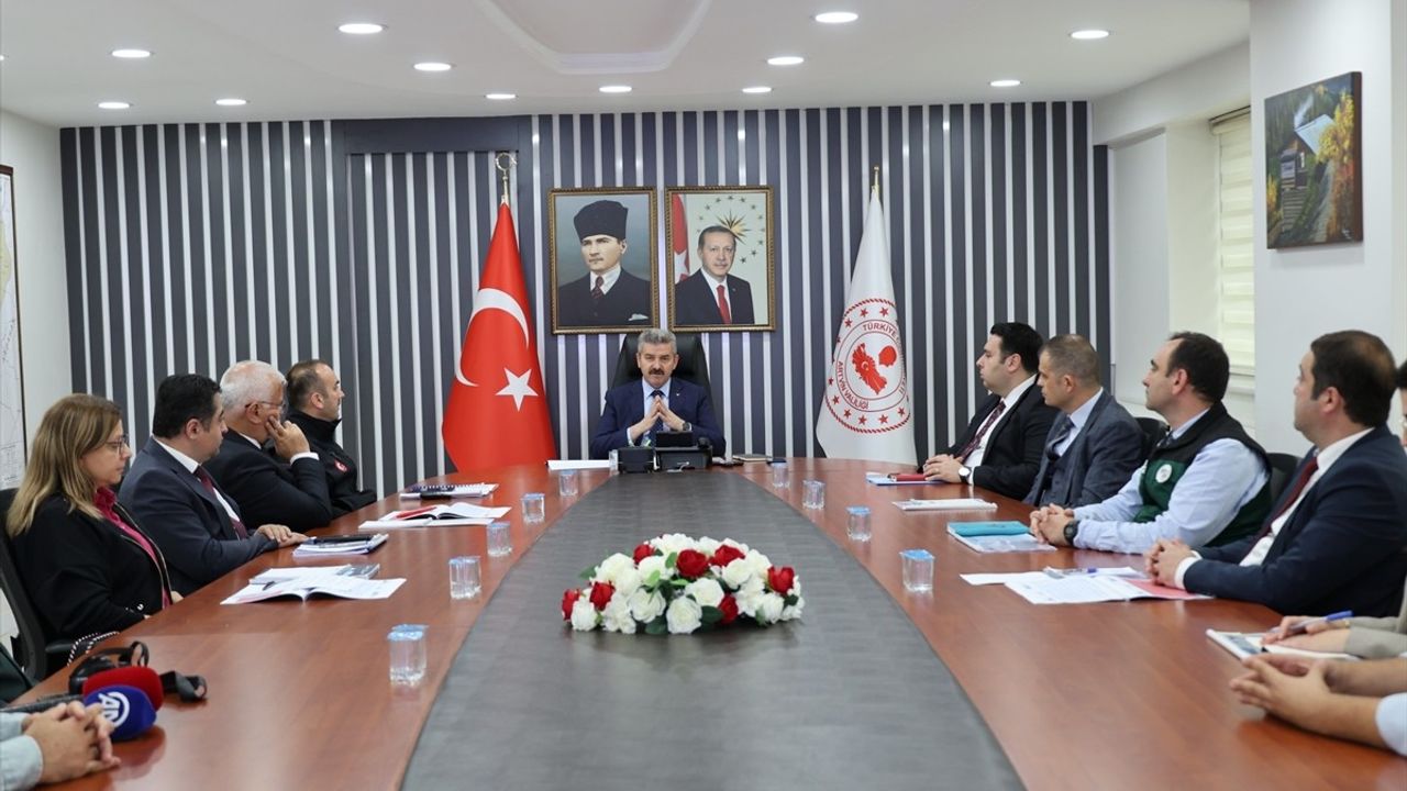 Artvin Hopa'daki Sağanak Yağışın Etkileri ve Vali'nin Açıklamaları