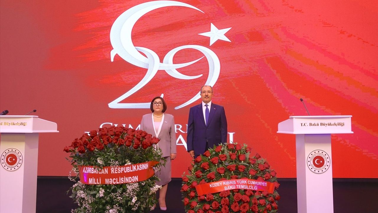 Azerbaycan'da Türkiye'nin 101. Yılı Coşkuyla Kutlandı