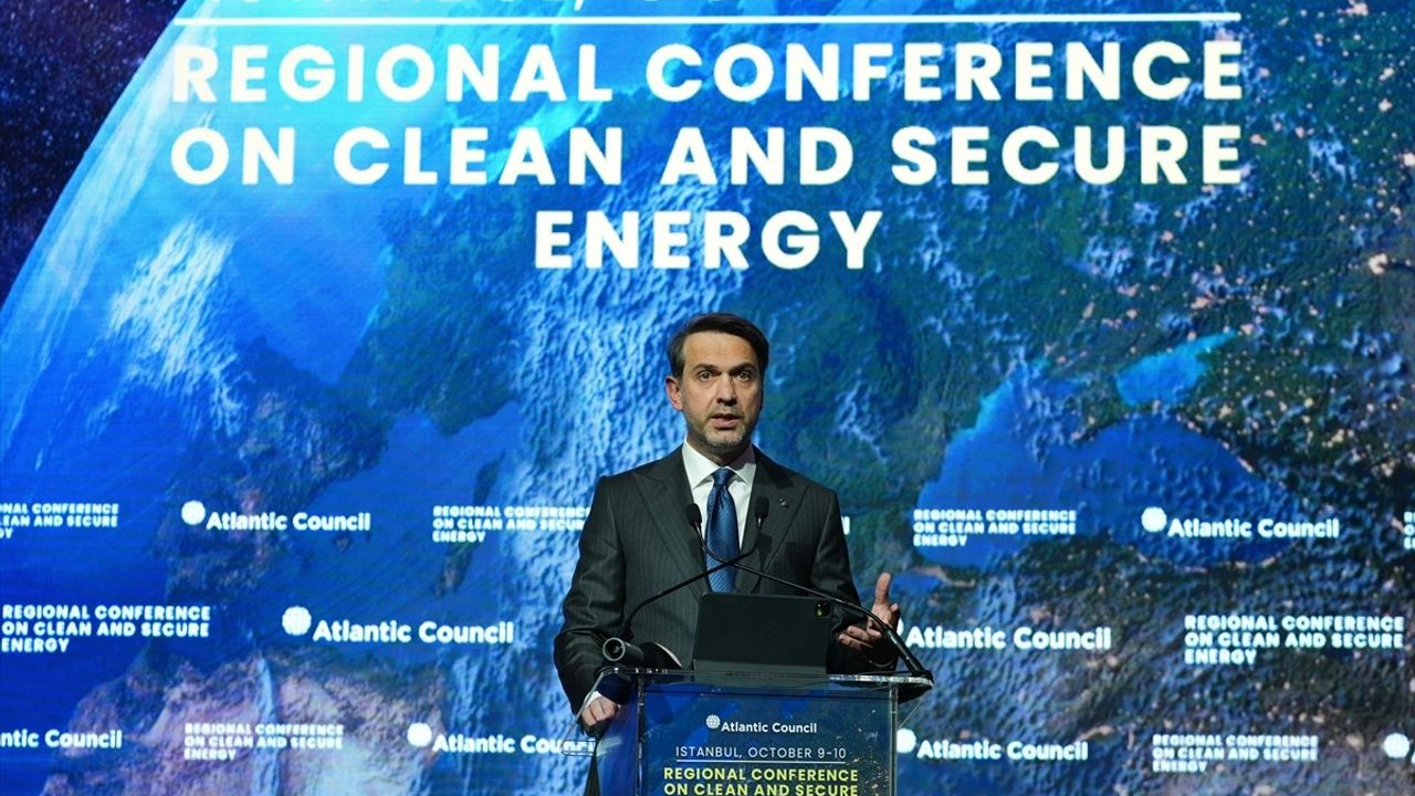 Bakan Bayraktar'dan Enerji Stratejileri: Yunanistan ve Bulgaristan ile Hattı Genişletme Vurgusu