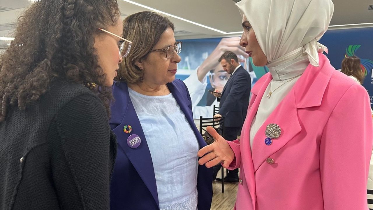 Bakan Göktaş, Kadının Güçlendirilmesi İçin Uluslararası Görüşmeler Yaptı