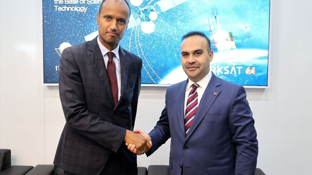 Bakan Kacır, NATO Genel Sekreter Yardımcısı ile Görüşme Gerçekleştirdi