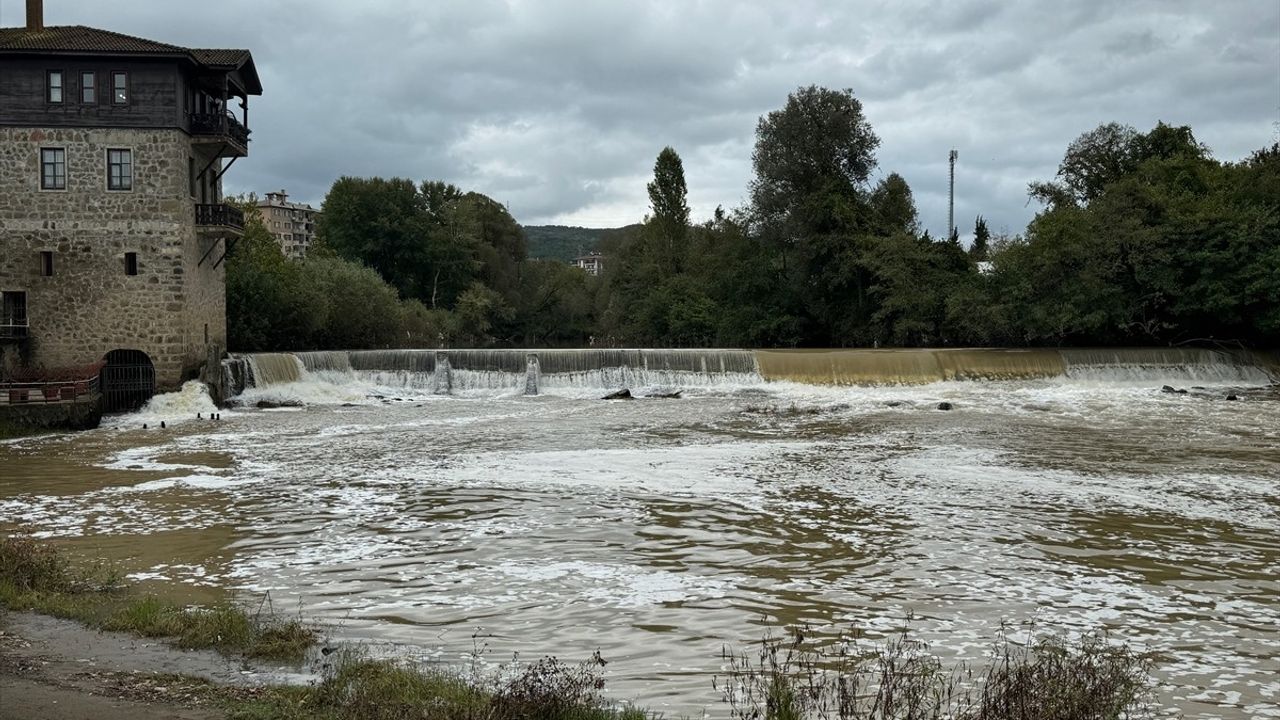 Bartın Irmağı'nda Su Köpürmesi Üzerine İnceleme Başlatıldı