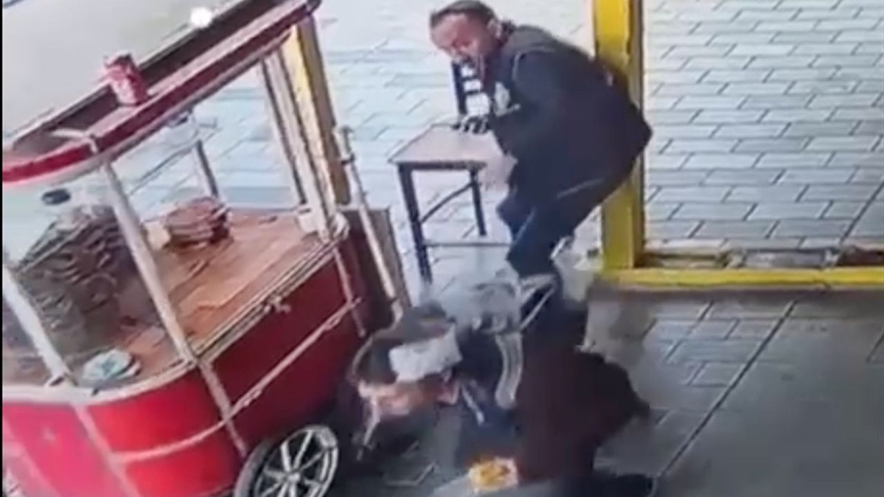 Beyoğlu'nda Bıçaklı Saldırıya Uğrayan Polis Şüpheliyi Yakaladı