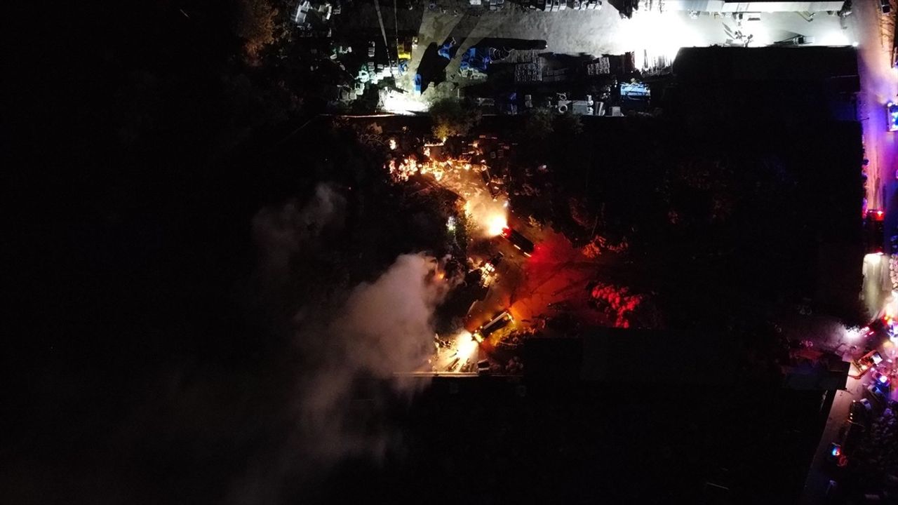 Bilecik'te Geri Dönüşüm Tesisinde Yangın