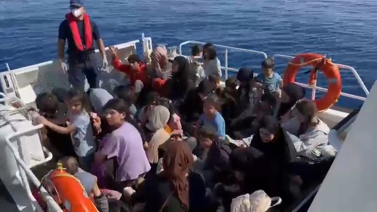 Bodrum'da Düzensiz Göçmen Operasyonu: 93 Kişi Yakalandı