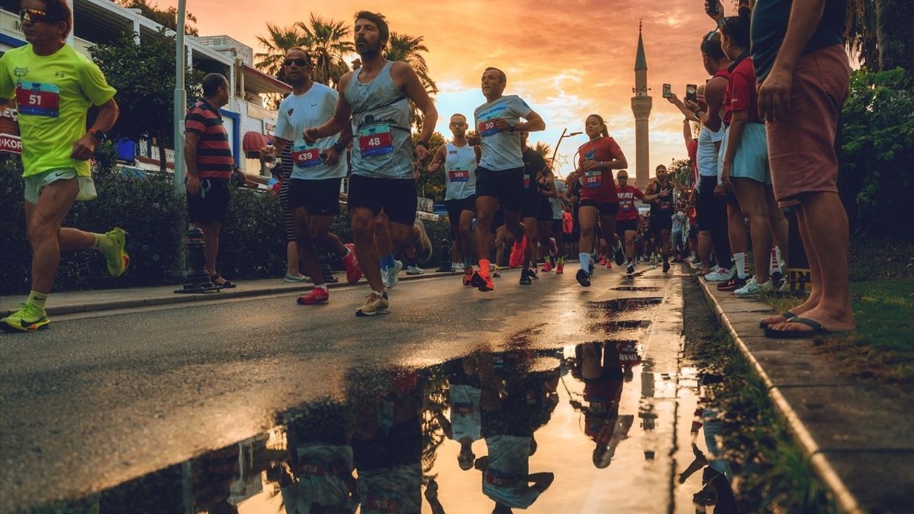 Bodrum'da Intersport Asics Yarı Maratonu Coşkusu