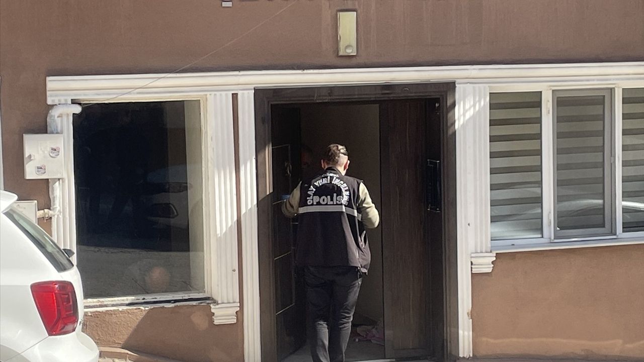 Boşanma Aşamasındaki Eşinden Silahlı Saldırı: Diş Hekimi Hayatını Kaybetti