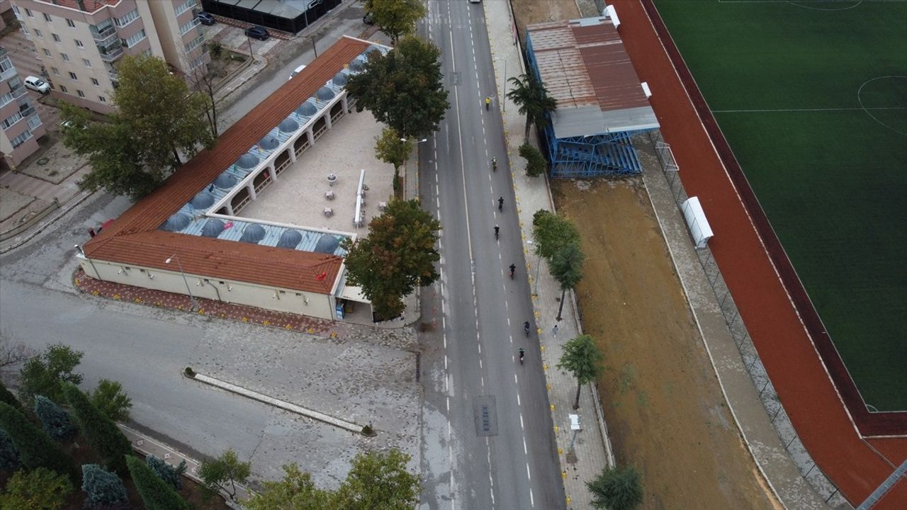 Budapeşte'den Eyüp'e Uzanan Sufi Yolu: Bisikletli Gezginler Mola Vermeden Pedallarını Çeviriyor