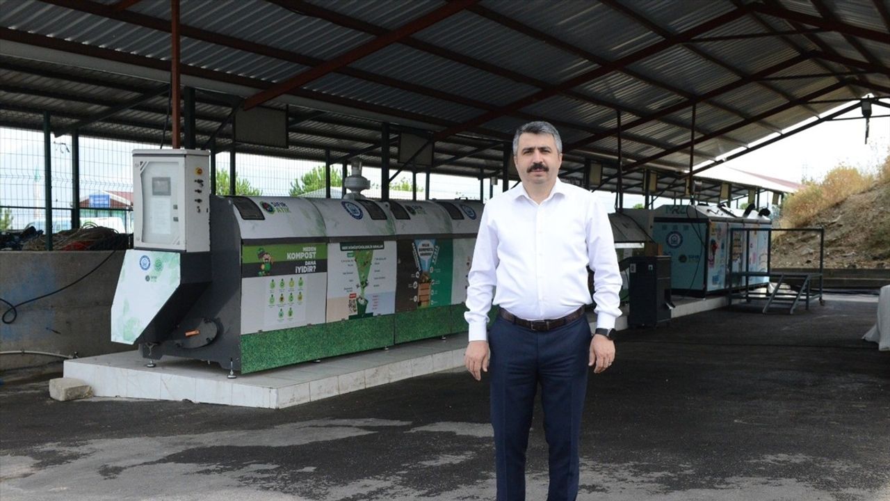 Bursa'da Pazar Atıkları Komposta Dönüşüyor