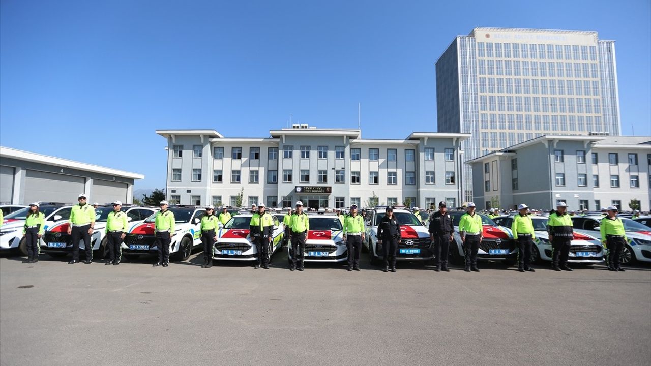 Bursa Emniyetine 235 Yeni Araç Tahsis Edildi