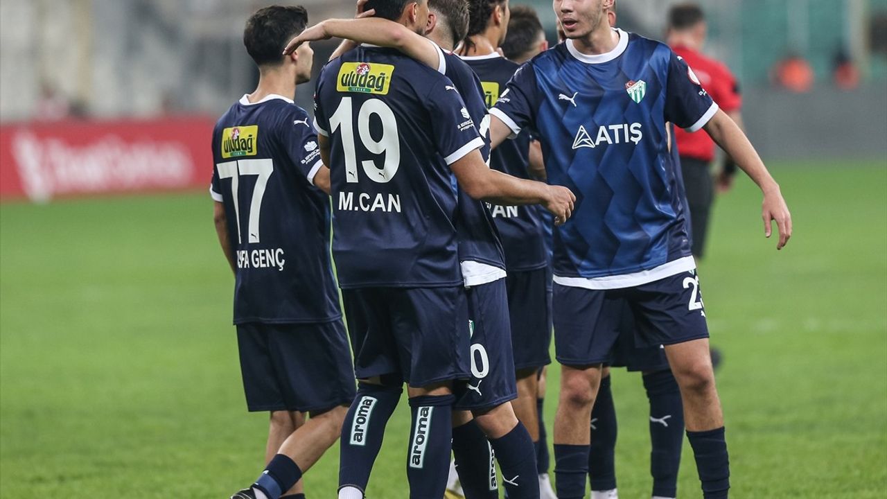 Bursaspor, Ziraat Türkiye Kupası'nda 4. Tura Yükseldi