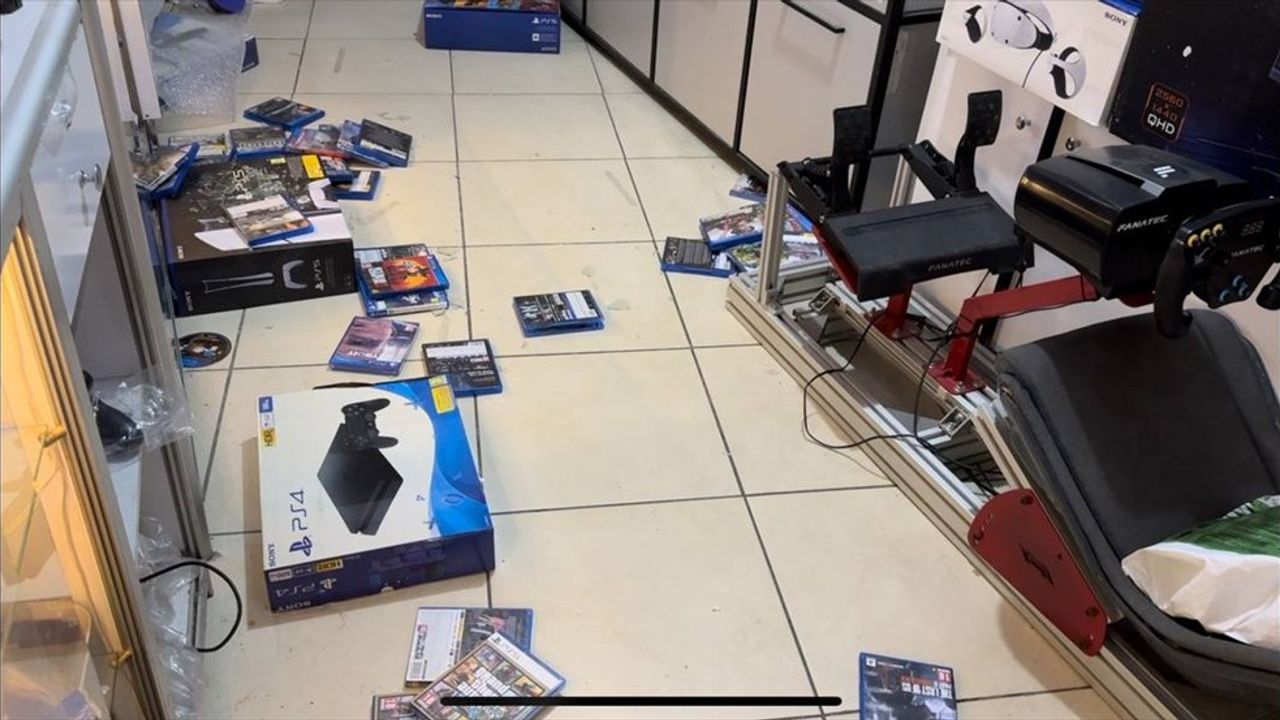 Büyükçekmece'deki Oyun Konsolu Hırsızlığı Kameralarda