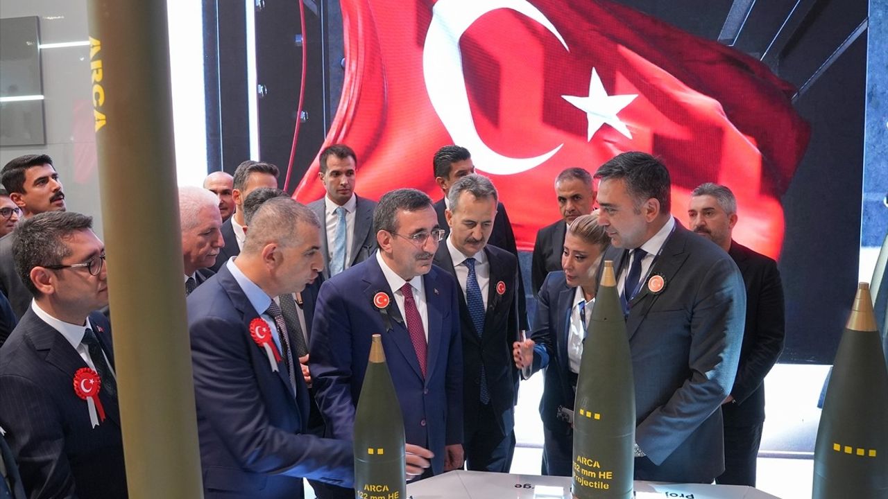 Cevdet Yılmaz, SAHA EXPO 2024'te Savunma Sanayisine Destek Verdi
