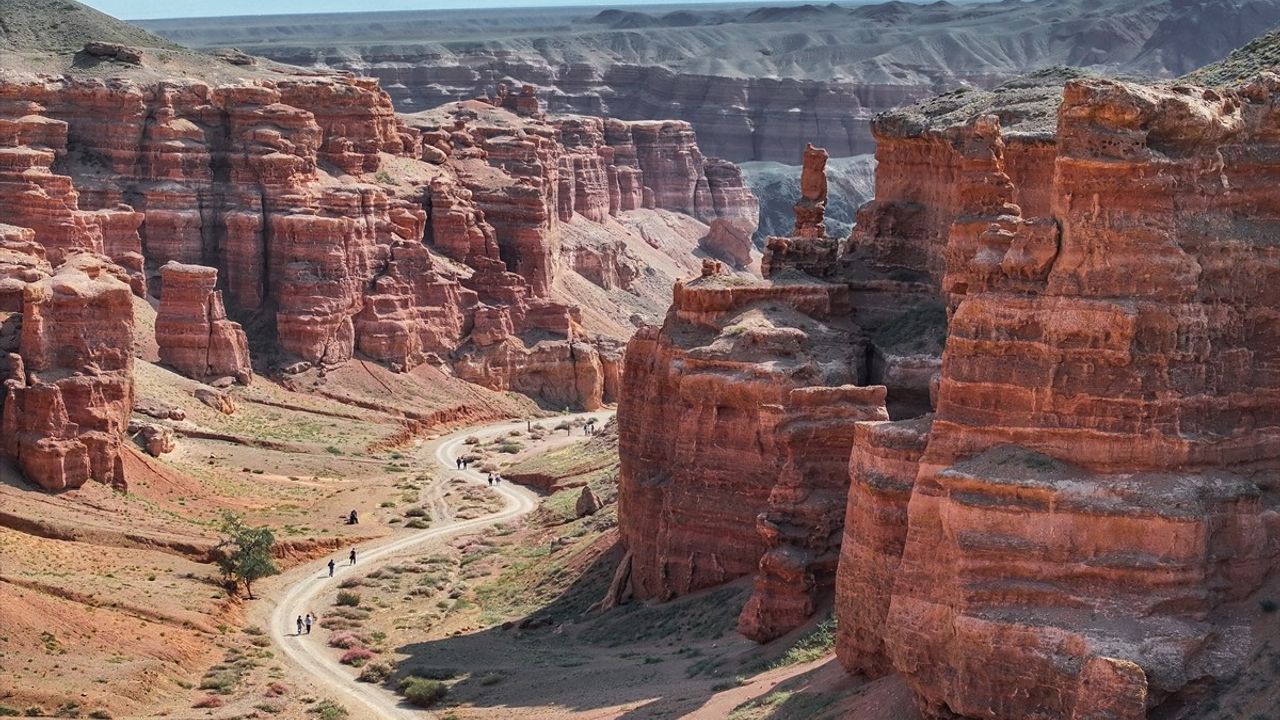 Charyn Kanyonu: Doğanın Mucizesi