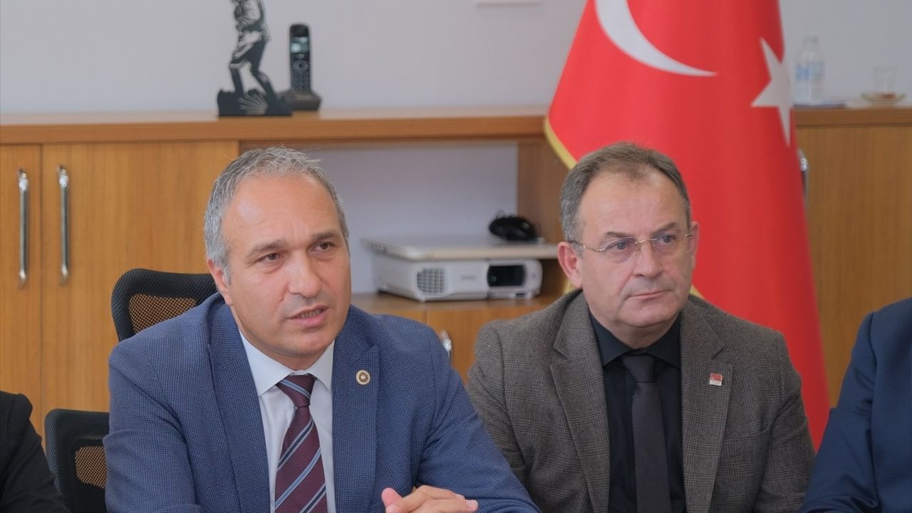 CHP Genel Başkan Yardımcısı Özçağdaş'tan Eğitim Yatırımları Çağrısı