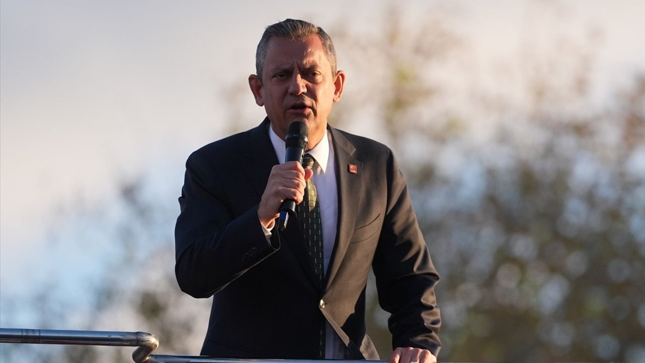 CHP Genel Başkanı Özel: Ahmet Özer'in Tutuklanması Kumpas