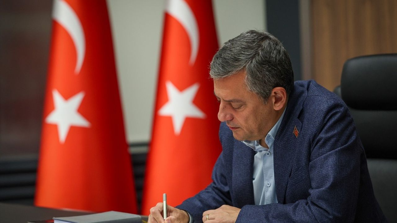 CHP MYK Toplantısı Sonuçlandı: TUSAŞ'a Yönelik Terör Saldırısı Gündem Tayip Edildi