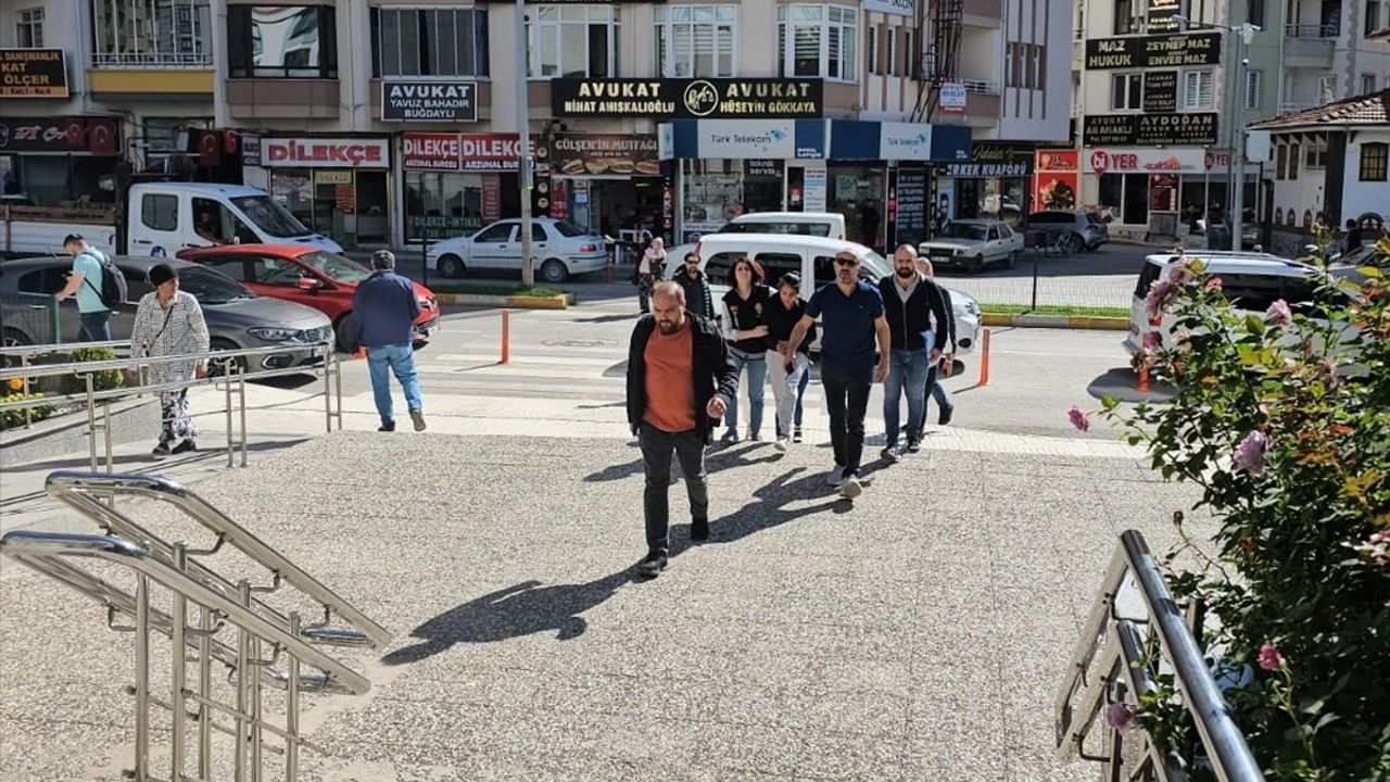 Çorum'da İki Kadın Hırsızlık Zanlısı Tutuklandı