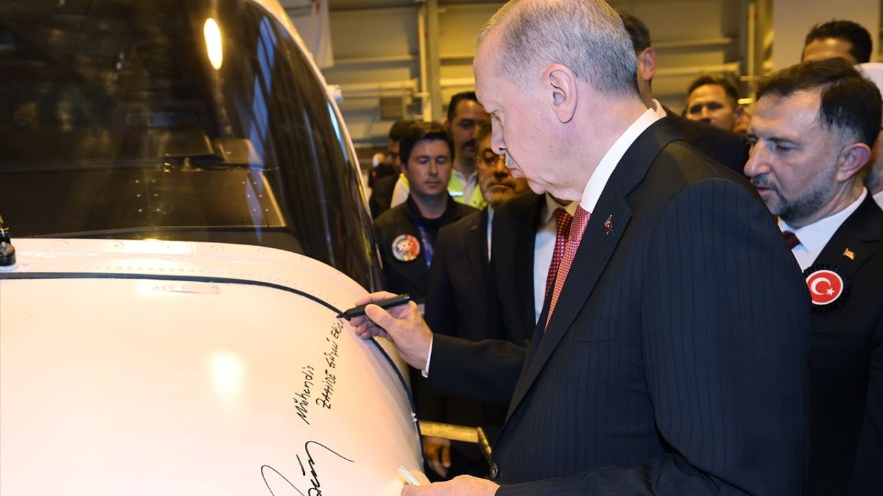 Cumhurbaşkanı Erdoğan'dan TUSAŞ'ta GÖKBEY Helikopteri Teslimatı Açıklamaları