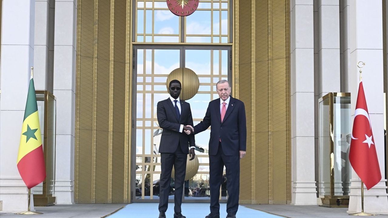 Cumhurbaşkanı Erdoğan, Senegal Cumhurbaşkanı Fay'ı Resmi Törenle Karşıladı