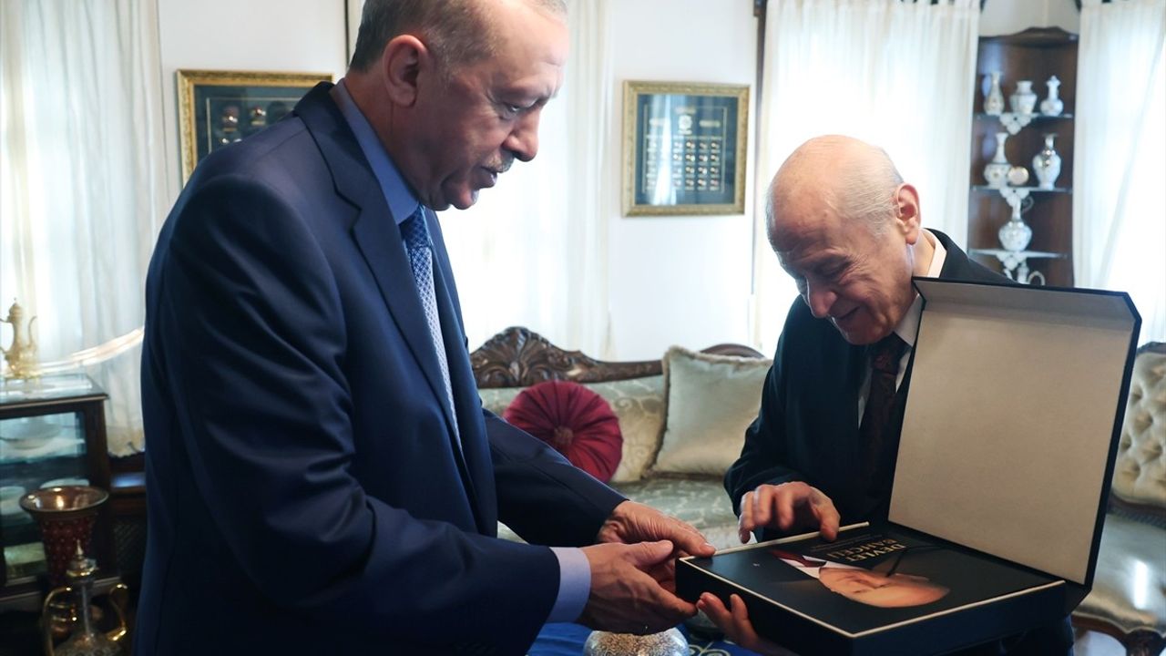 Cumhurbaşkanı Erdoğan ve Bahçeli Görüşmesi Gerçekleşti