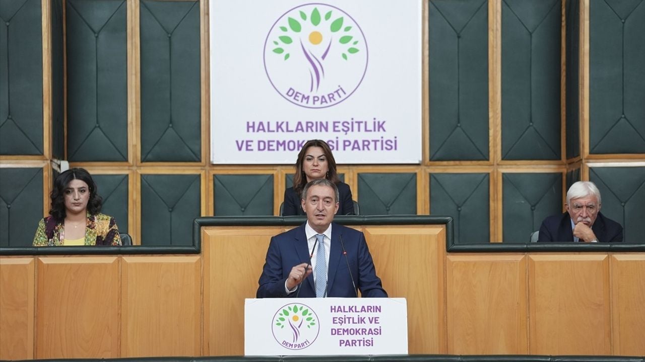 DEM Parti Eş Genel Başkanı Tuncer Bakırhan, Meclis'te Diyalogun Önemini Vurguladı