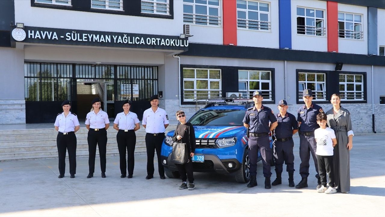 Denizli'de Jandarmadan Şehidin Oğluna Unutulmaz Doğum Günü Sürprizi