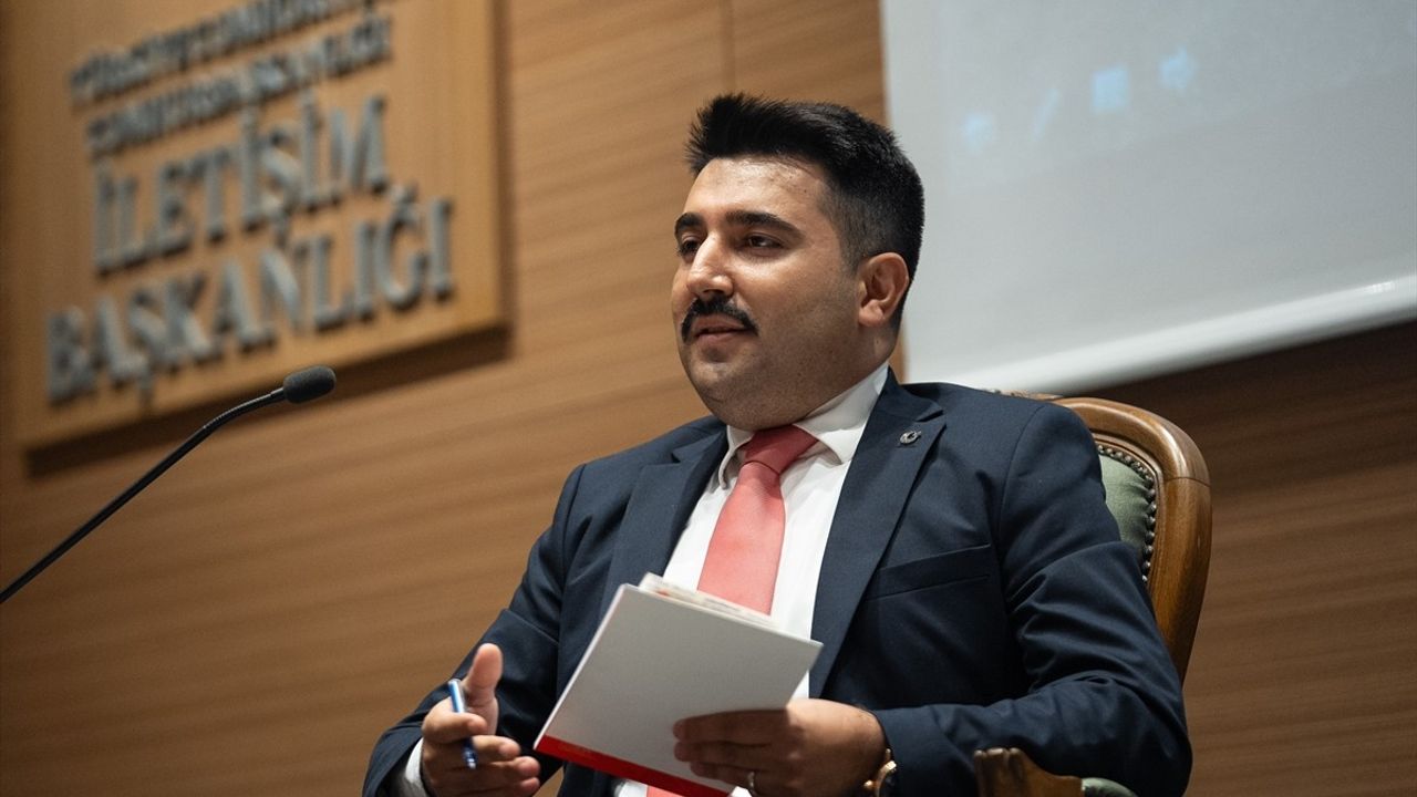 Dezenformasyon ve Etik: Medyada Sorumluluk