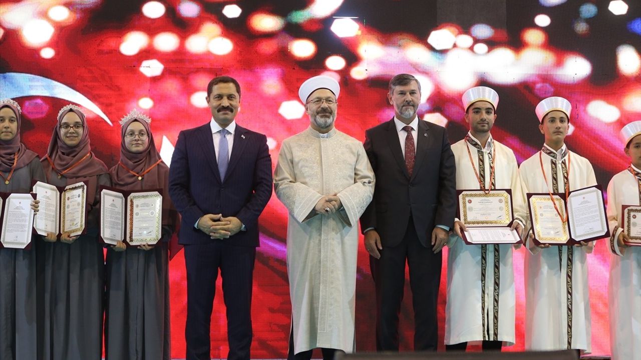 Diyanet İşleri Başkanı Erbaş, Hatay'da Hafızlık İcazet Törenine Katıldı