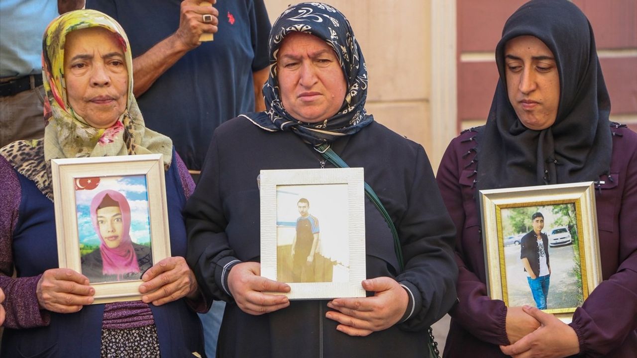 Diyarbakır Anneleri'nden Sosyal Medya İddialarına Yanıt