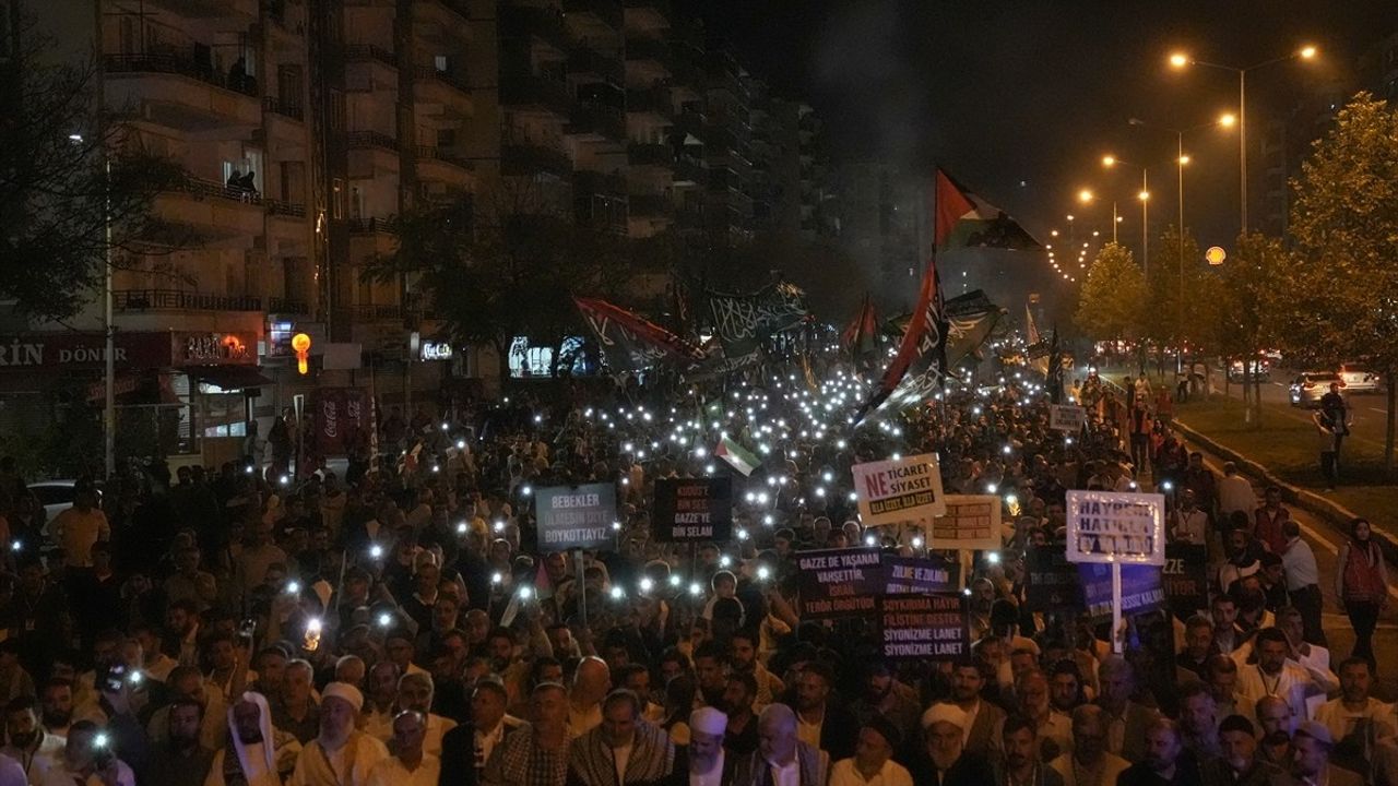 Diyarbakır, Siirt, Şırnak ve Mardin'de Filistin İçin Destek Yürüyüşleri