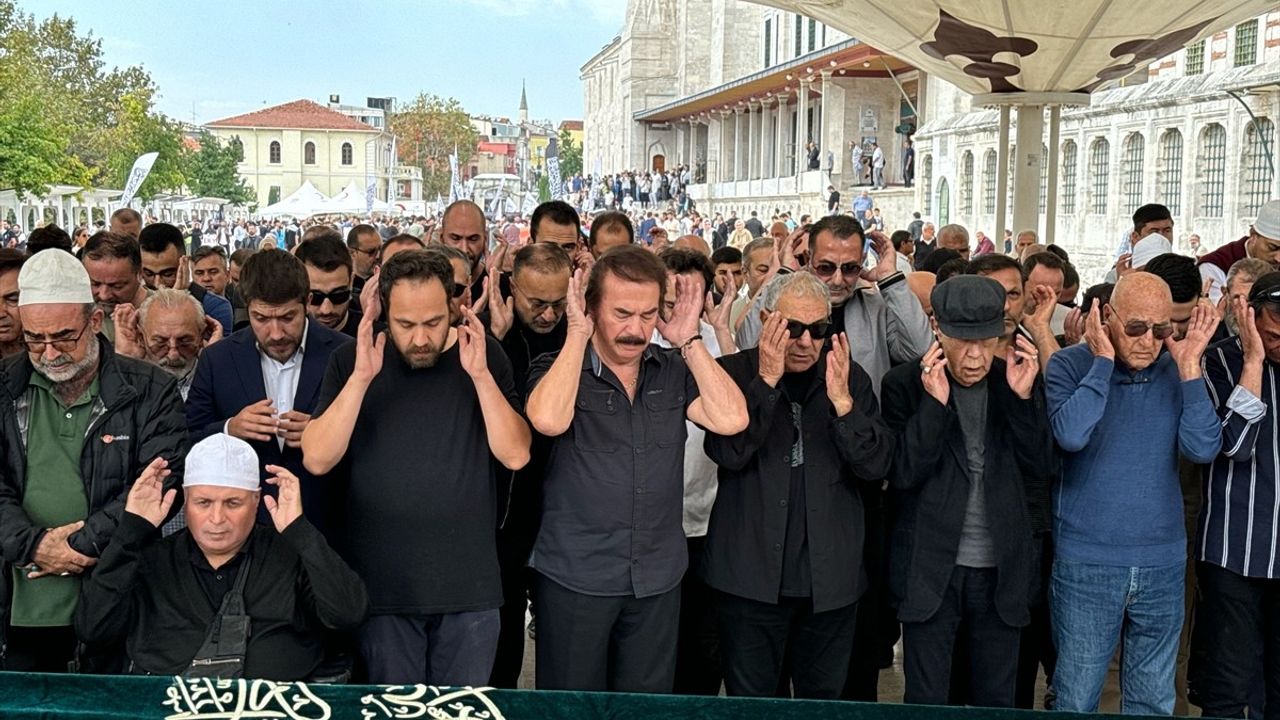 Eda Alanson'un Cenaze Töreni Duygusal Anlara Sahne Oldu