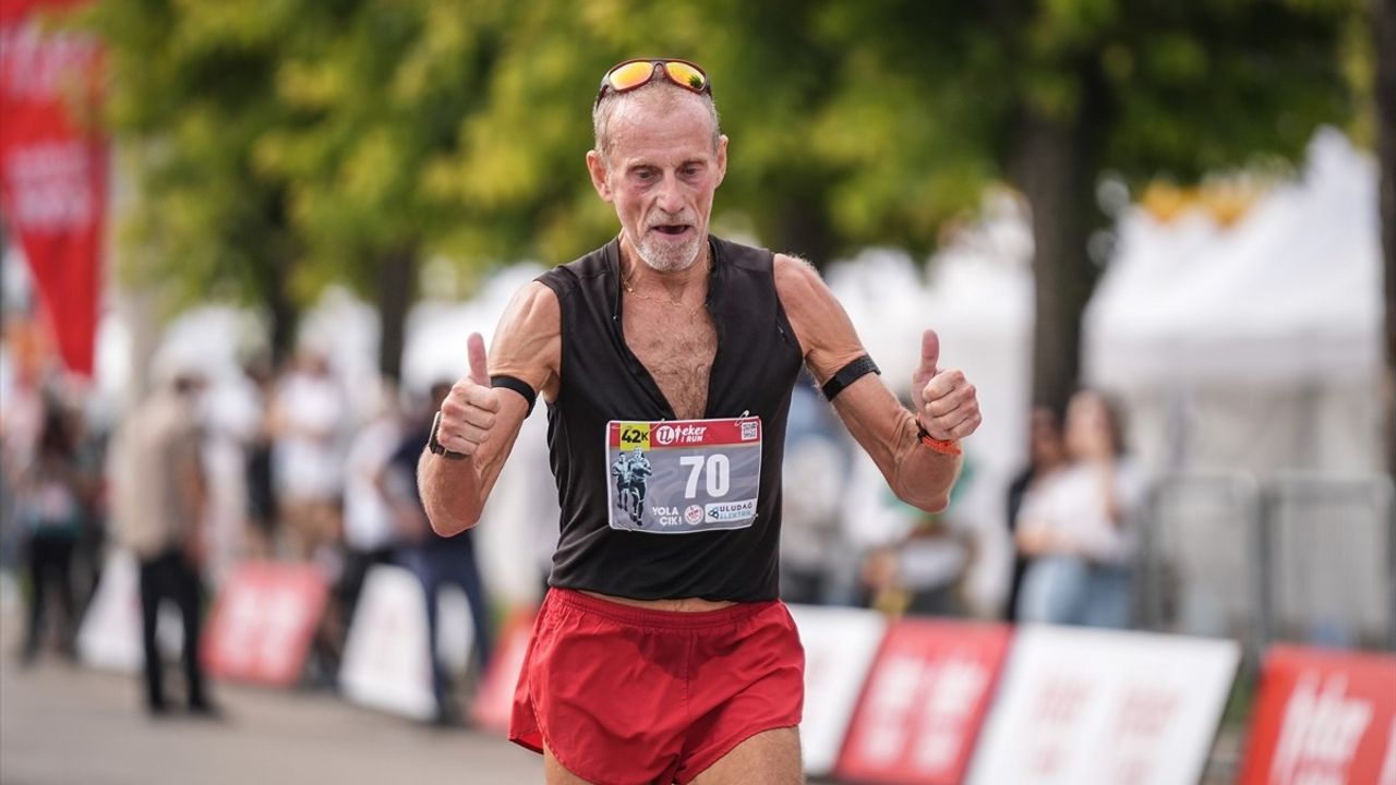 Eker I Run Koşusu Bursa'da Büyük Bir Katılımla Gerçekleştirildi