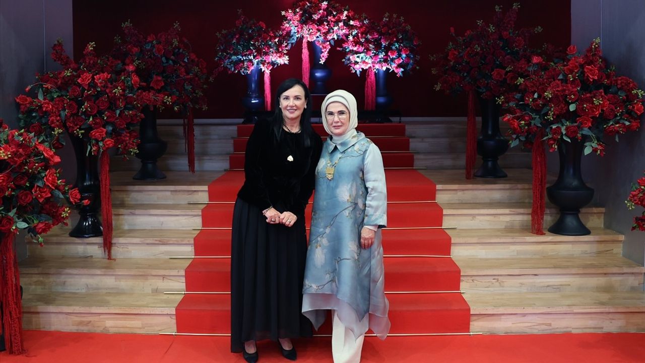 Emine Erdoğan Tiran'da Kültürel Ziyaretlerde Bulundu