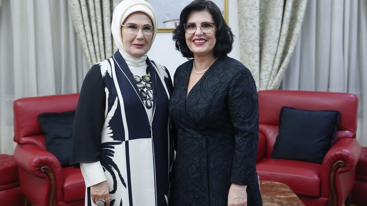 Emine Erdoğan ve Armanda Begay'dan Önemli Görüşme