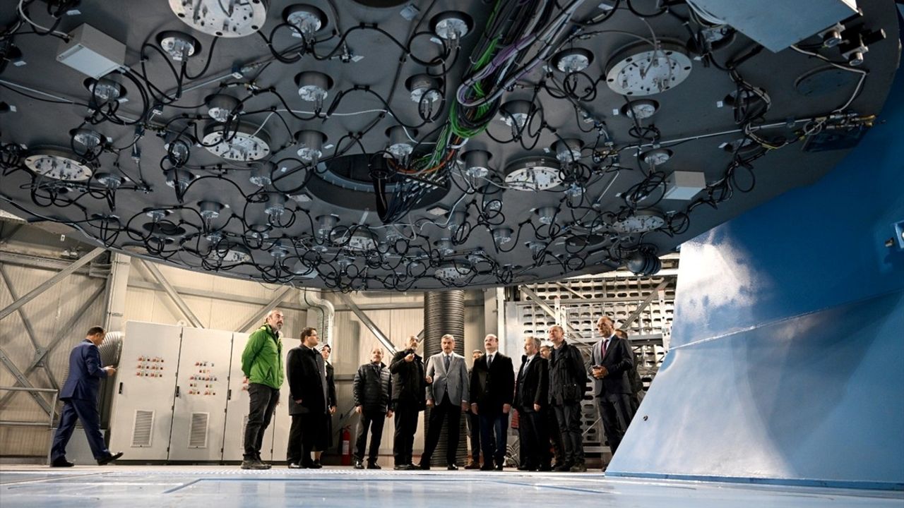 Erzurum Valisi Çiftçi, Doğu Anadolu Gözlemevi'ni Ziyaret Etti