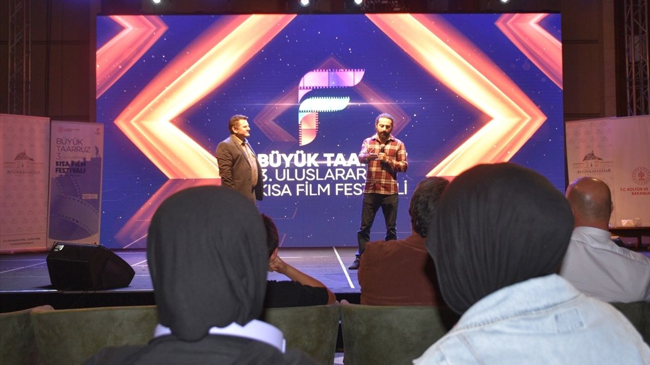 Filistinli Yönetmen Nawras Abu Saleh, Sinemaseverlerle Buluştu