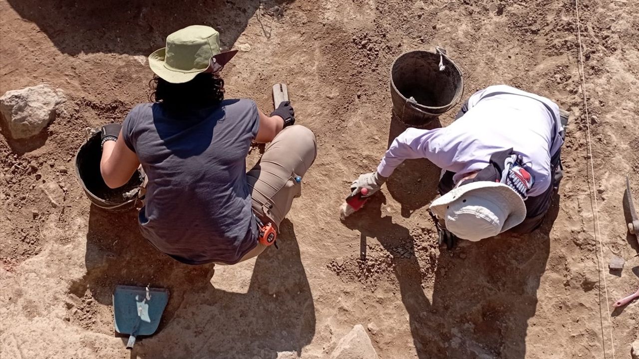 Gökçeada'daki İlk Yerleşik Toplulukların Tarihi