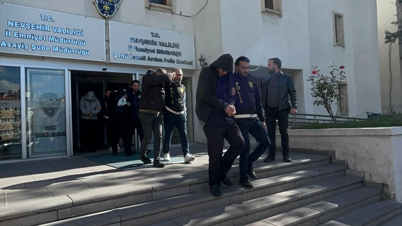 Gurbetçi Kadınları Dolandıran Çeteye Operasyon: İki Tutuklama