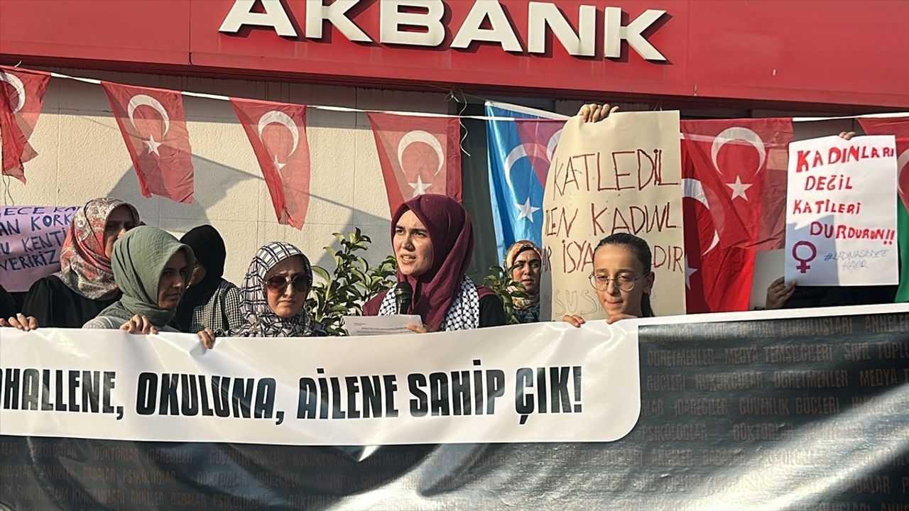 Hatay'da Kadına Yönelik Şiddete Tepki Gösterisi Düzenlendi