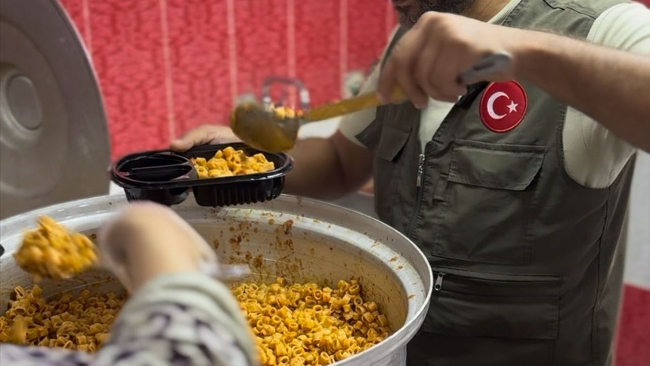 Hayatta İyilik Var Derneği'nden Gazzelilere Lojistik Destek