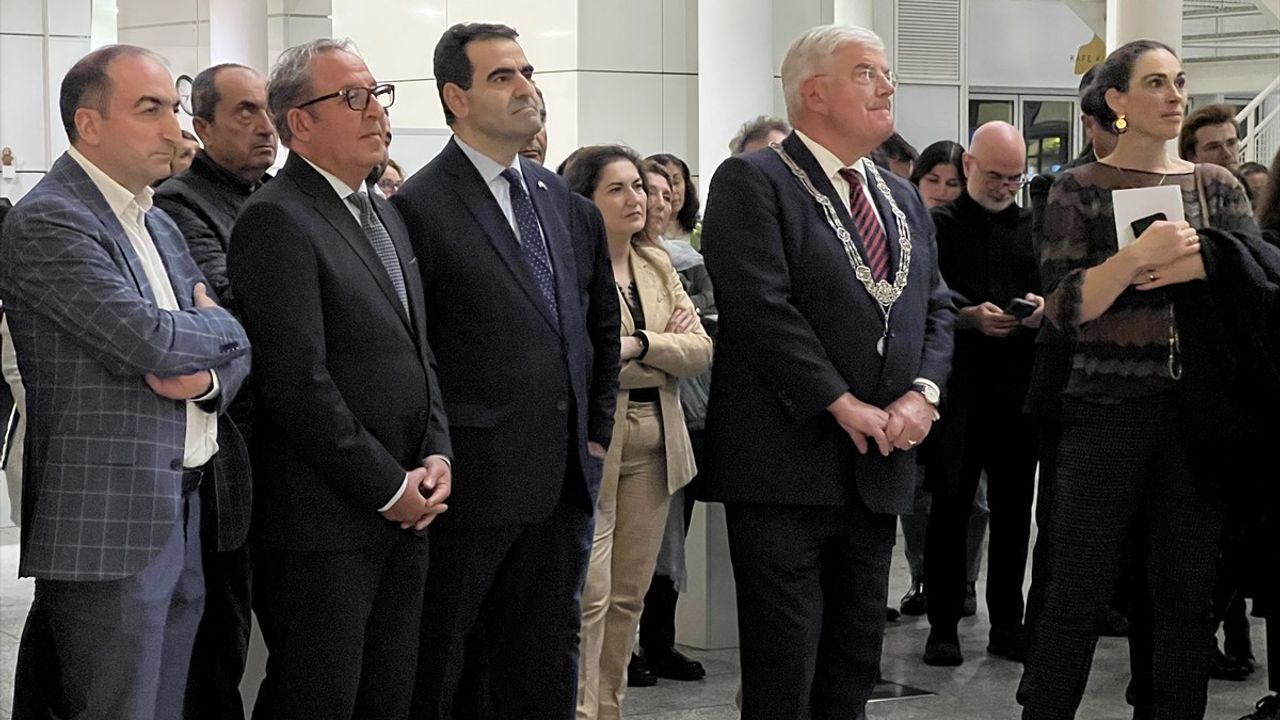 Hollanda'da 60 Yıl, 60 Hikaye: Göçün İzleri Sergisi Açıldı